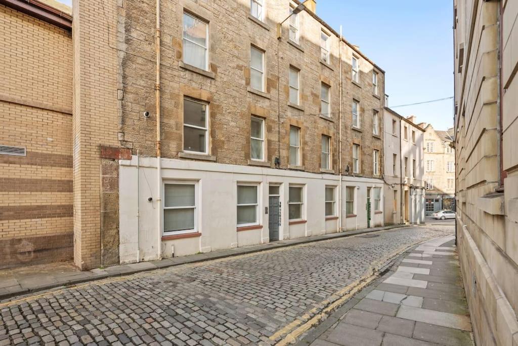 Two Bedroom Apartment-Central Edinburgh-Old Town-Licensed מראה חיצוני תמונה