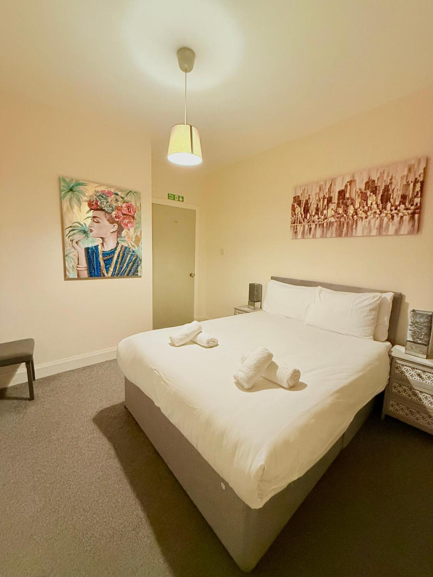 Two Bedroom Apartment-Central Edinburgh-Old Town-Licensed מראה חיצוני תמונה