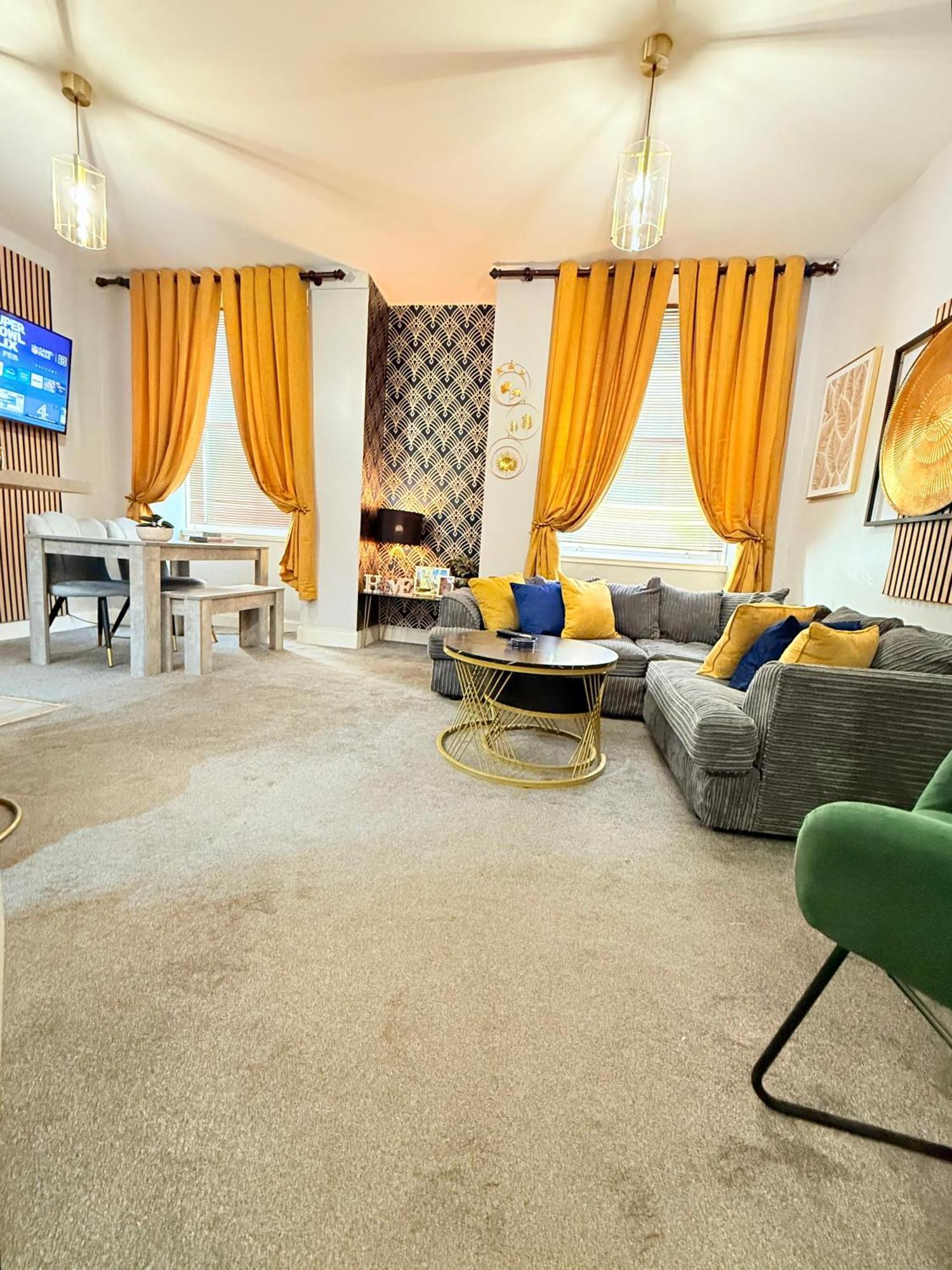 Two Bedroom Apartment-Central Edinburgh-Old Town-Licensed מראה חיצוני תמונה
